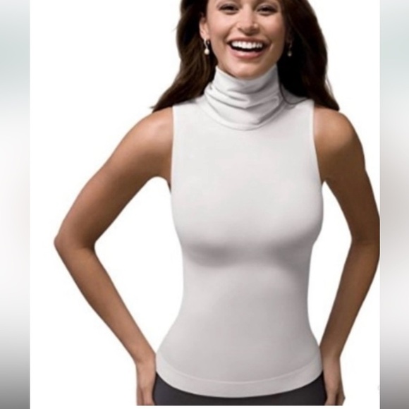 SPANX chic SLEEVELESS TURTLENECK LARGE White Sleeveless Turtleneck Top - Picture 1 of 14